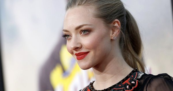 Minh tinh Amanda Seyfried phải thuê vệ sĩ bảo vệ vì vạ miệng: góc nhìn mới cho người chơi Việt - hình ảnh - gg88jd.com Minh tinh Amanda Seyfried phải thuê vệ sĩ bảo vệ vì vạ miệng: góc nhìn mới cho người chơi Việt - hình ảnh - gg88jd.com
