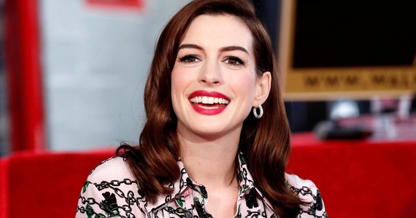 Anne Hathaway hé lộ khả năng trở lại ‘The Devil Wears Prada’ phần 3 - hình ảnh - gg88jd.com Anne Hathaway hé lộ khả năng trở lại ‘The Devil Wears Prada’ phần 3 - hình ảnh - gg88jd.com