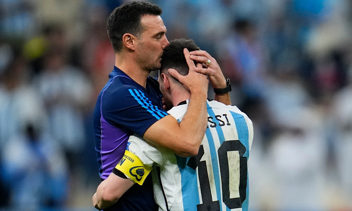 HLV Scaloni: ‘Trước khi ra quyết định, tôi luôn tham khảo Messi’ - hình ảnh - gg88jd.com HLV Scaloni: ‘Trước khi ra quyết định, tôi luôn tham khảo Messi’ - hình ảnh - gg88jd.com