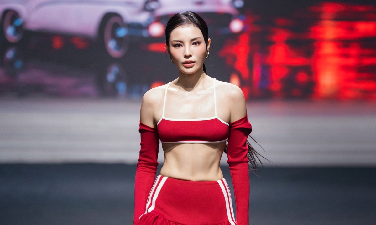 Đỗ Mạnh Cường lăng xê phong cách thể thao tại show DMC – Cơ hội cho tín đồ thời trang và cược thể thao GG88 - hình ảnh - gg88jd.com Đỗ Mạnh Cường lăng xê phong cách thể thao tại show DMC – Cơ hội cho tín đồ thời trang và cược thể thao GG88 - hình ảnh - gg88jd.com