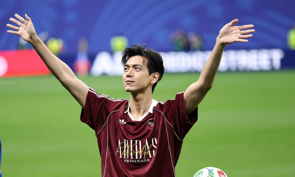 Tài tử Lý Hiện gây sốt trên sân bóng World Cup: góc nhìn mới cho người chơi Việt - hình ảnh - gg88jd.com