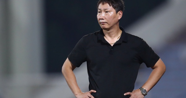 HLV Kim Sang-sik phải chứng tỏ bản lĩnh cầm quân ở Asian Cup - hình ảnh - gg88jd.com