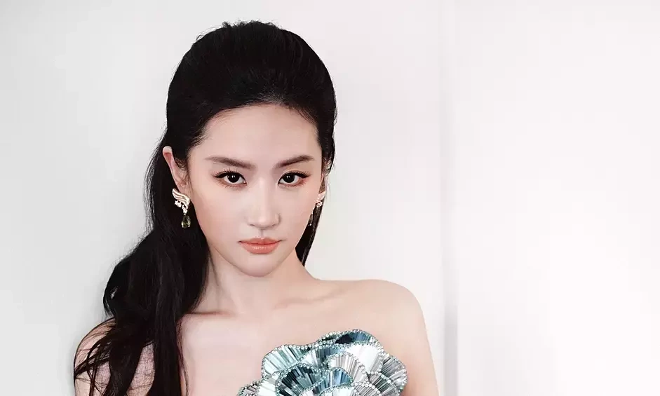 Nhà cái cá cược số 1 GG88 và khoảnh khắc thời trang nổi bật của Lưu Diệc Phi - hình ảnh - gg88jd.com