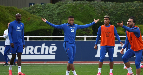 ‘Biến căng’ bao trùm đội tuyển Pháp, Mbappe bất mãn rời sân tập - hình ảnh - gg88jd.com