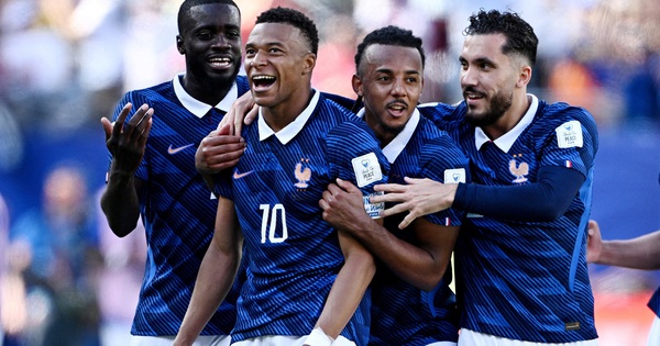 Mbappe giải quyết cuộc tranh luận nảy lửa ‘Messi – Ronaldo, ai giỏi hơn’ bằng câu trả lời gây sốc: góc nhìn mới cho người chơi Việt - hình ảnh - gg88jd.com