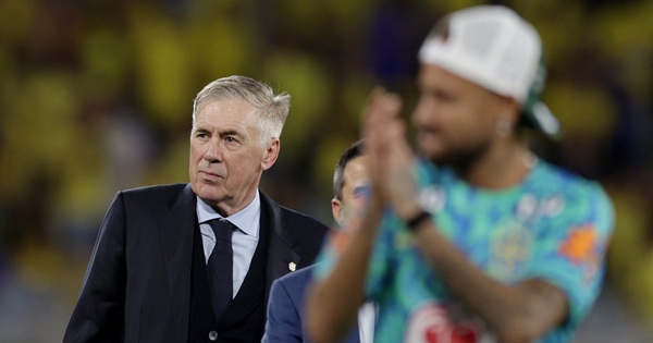 Đội tuyển Brazil bị chất vấn tại sân bay Mỹ: Câu hỏi ‘Ronaldinho đâu?’ gây xôn xao - hình ảnh - gg88jd.com