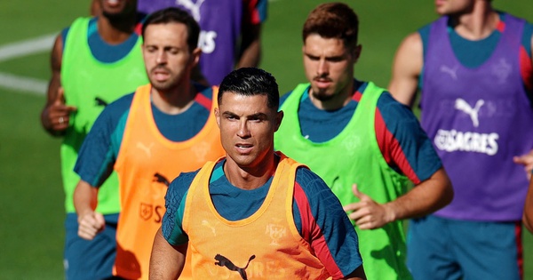 Ronaldo Bật Chế Độ Chinh Phục Cúp Vàng: Cơ Hội Vàng Cho Fan GG88 Baccarat - hình ảnh - gg88jd.com
