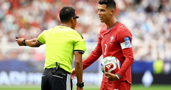 Ronaldo từ chối bình luận về Messi, fan GG88 chú ý khuyến mãi hấp dẫn - hình ảnh - gg88jd.com