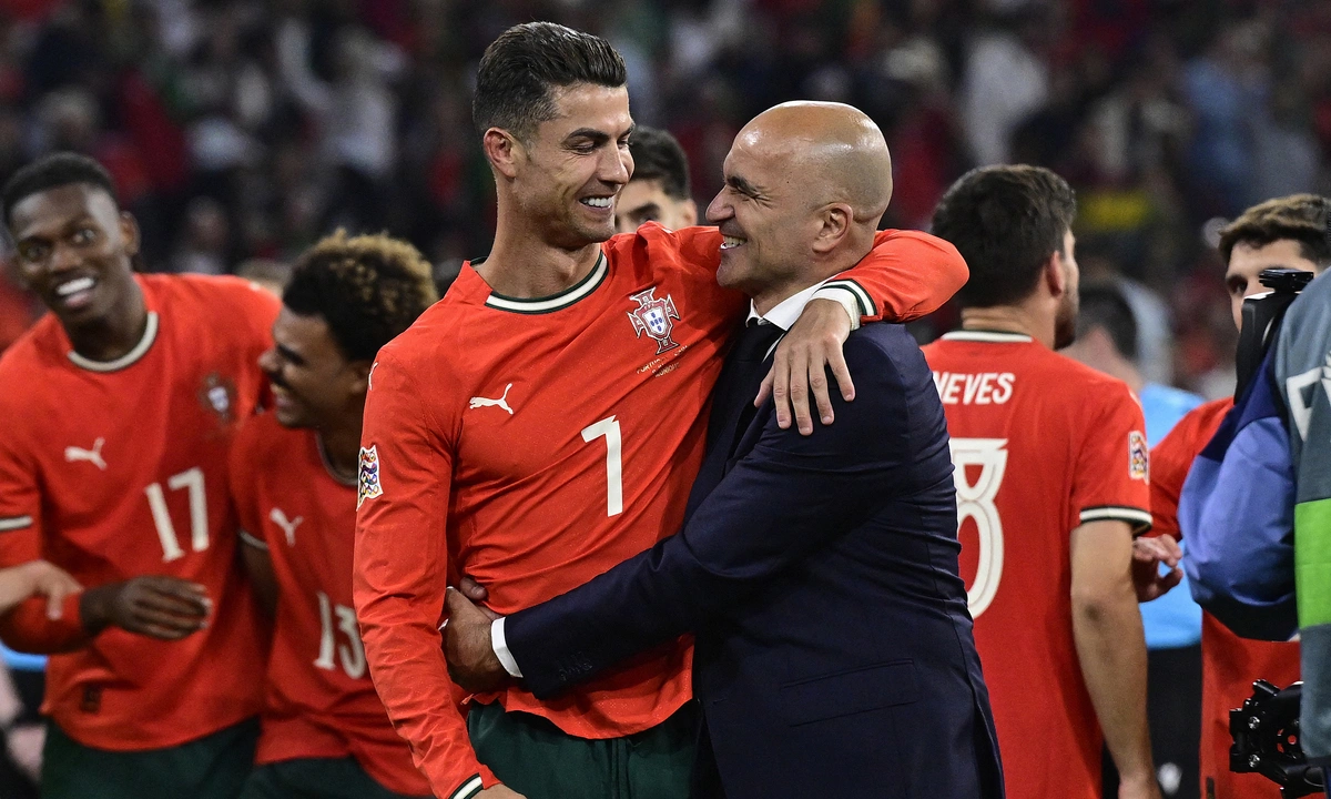 HLV tuyển Bồ Đào Nha đàm phán dẫn dắt Ronaldo ở Al Nassr - hình ảnh - gg88jd.com