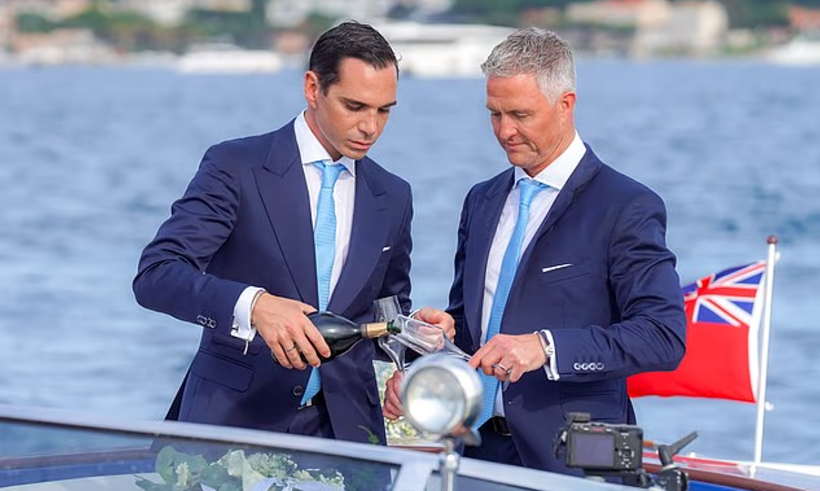 Em trai Michael Schumacher kết hôn đồng giới giữa làn sóng tranh cãi - hình ảnh - gg88jd.com Em trai Michael Schumacher kết hôn đồng giới giữa làn sóng tranh cãi - hình ảnh - gg88jd.com