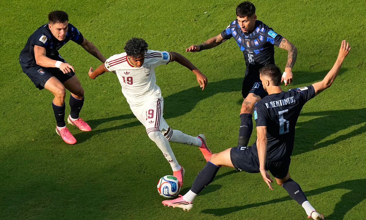 Uruguay 0-0 Tây Ban Nha (H1): Yamal khuấy đảo hàng thủ, cơ hội vàng cho cá cược thể thao uy tín - hình ảnh - gg88jd.com Uruguay 0-0 Tây Ban Nha (H1): Yamal khuấy đảo hàng thủ, cơ hội vàng cho cá cược thể thao uy tín - hình ảnh - gg88jd.com