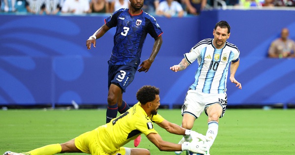 Khoảnh khắc thủ thành Vozinha chặn đứng cú sút của Messi gây sốt: Đỉnh cao đời người! - hình ảnh - gg88jd.com Khoảnh khắc thủ thành Vozinha chặn đứng cú sút của Messi gây sốt: Đỉnh cao đời người! - hình ảnh - gg88jd.com