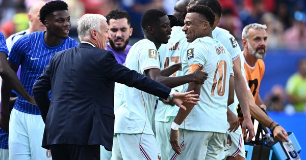 HLV Deschamps đi vào lịch sử World Cup: Mbappe – Dembele tái lập kỳ tích của Brazil: góc nhìn mới cho người chơi Việt - hình ảnh - gg88jd.com HLV Deschamps đi vào lịch sử World Cup: Mbappe – Dembele tái lập kỳ tích của Brazil: góc nhìn mới cho người chơi Việt - hình ảnh - gg88jd.com