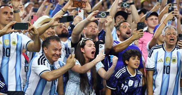 Messi trở về ‘nhà’ trước trận Cabo Verde: Cơn sốt bùng nổ tại Miami - hình ảnh - gg88jd.com Messi trở về ‘nhà’ trước trận Cabo Verde: Cơn sốt bùng nổ tại Miami - hình ảnh - gg88jd.com