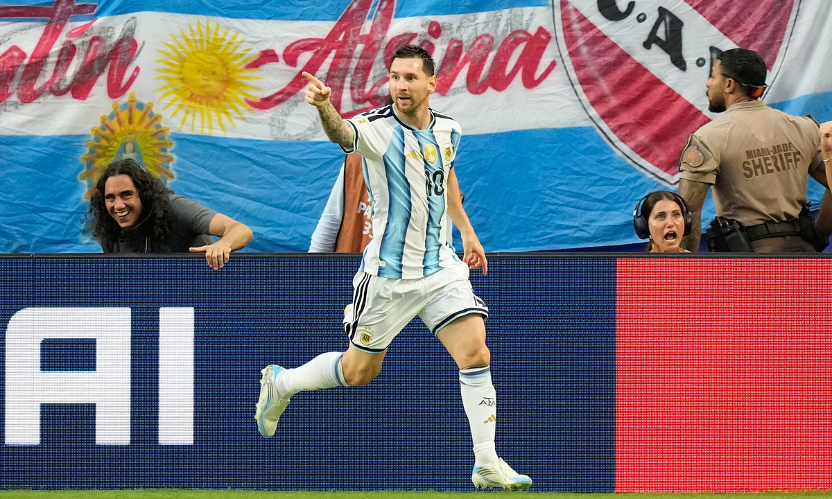 GG88 cược bóng đá: Messi lập kỷ lục World Cup, Argentina thắng nghẹt thở Cape Verde - hình ảnh - gg88jd.com GG88 cược bóng đá: Messi lập kỷ lục World Cup, Argentina thắng nghẹt thở Cape Verde - hình ảnh - gg88jd.com